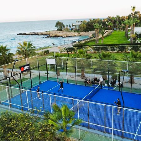 Lucile - Coralli Beachfront Apartment Paralimni Exteriör bild